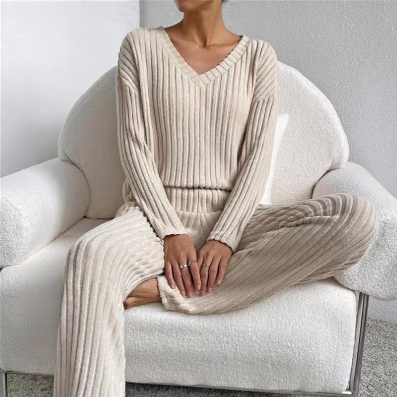 Women's 2-Piece Loungewear Set | Loose Fit | Striped Pattern | V-Neck | Comfortable Casual Wear | Relaxed Fit | Sleepwear