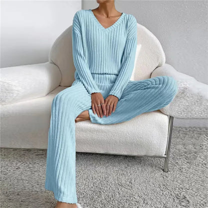 Women's 2-Piece Loungewear Set | Loose Fit | Striped Pattern | V-Neck | Comfortable Casual Wear | Relaxed Fit | Sleepwear